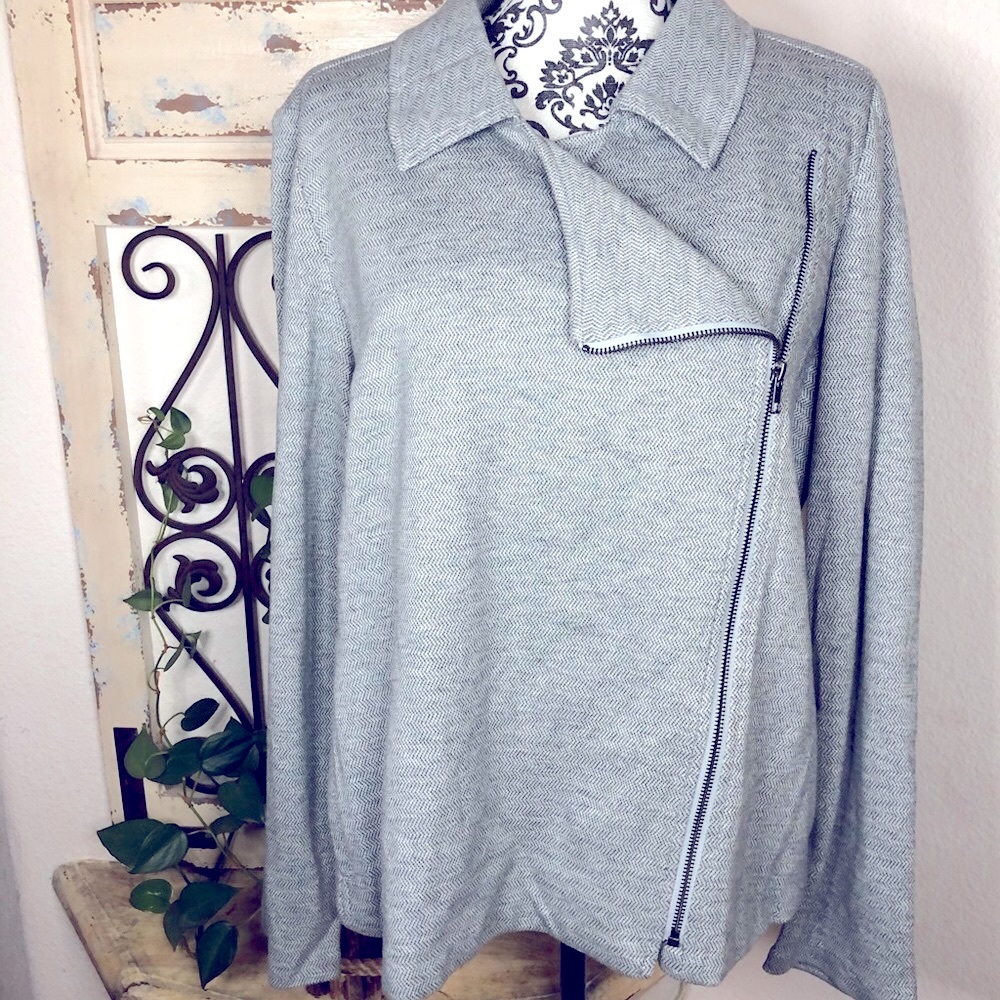 Women's Light Gray Asymmetrical Zip Sweater